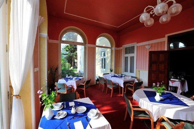 Misefa Kastely Bed & Breakfast Exterior foto